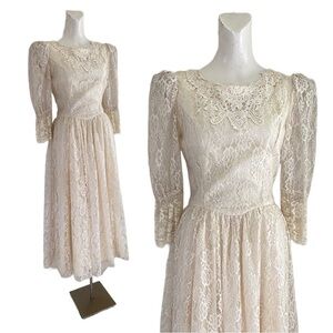 70s Vintage Gunne Sax Ivory Lace Fit & Flare Dress